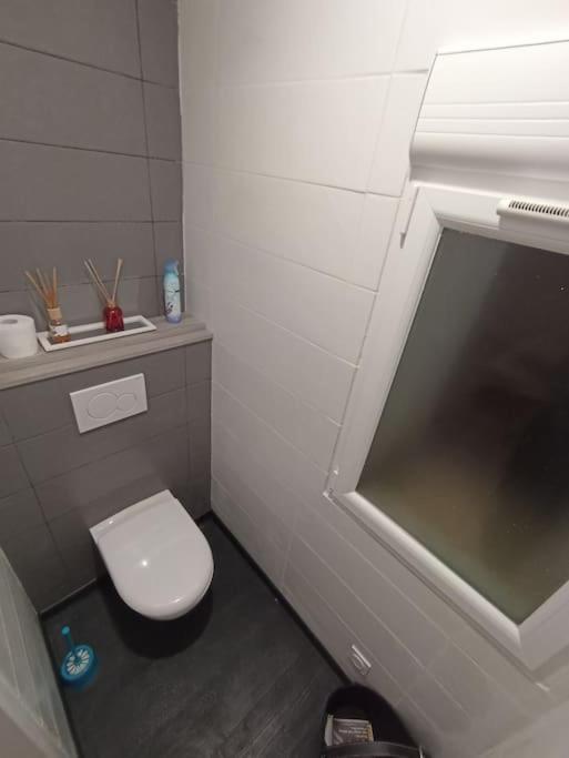 Superbe Appartement Renove A Neuf Centre Bourg Brem-Sur-Mer Exteriör bild